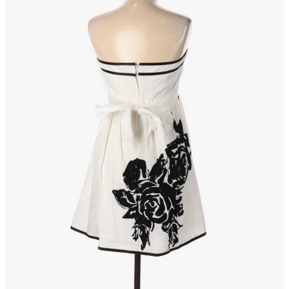 Strapless A-line black & white floral mini dress. Juniors size 5 - Picture 2 of 9